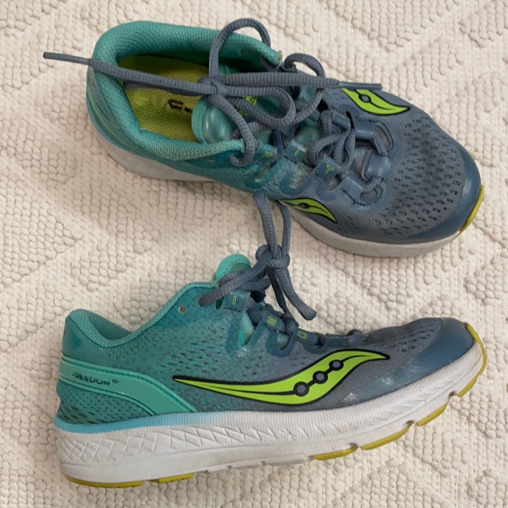 Saucony Girls Freedom Everun Running shoes